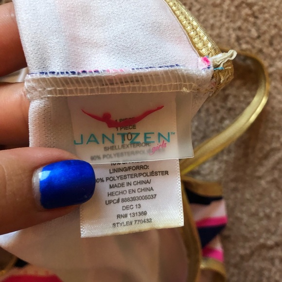 Kids cutout one piece striped bathing suit - Picture 5 of 7